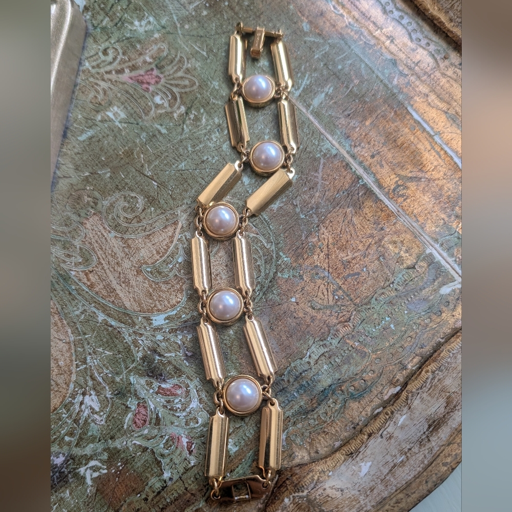 Monet Gold‎ Pearl Link Bracelet - Elegant Women
